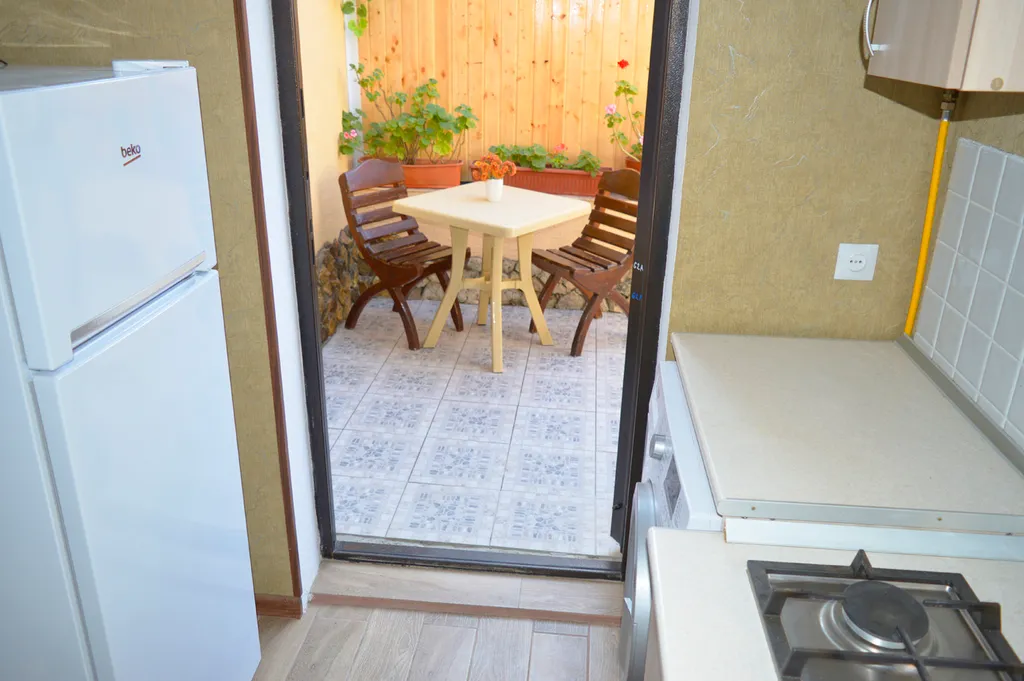 Дом рядом с морем и своим двориком