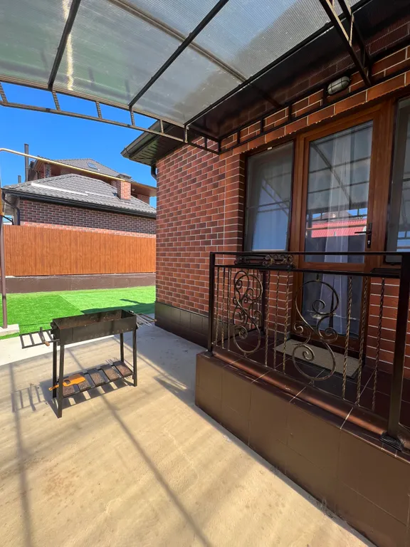 Отдельный дом со всеми удобствами и собственной территорией