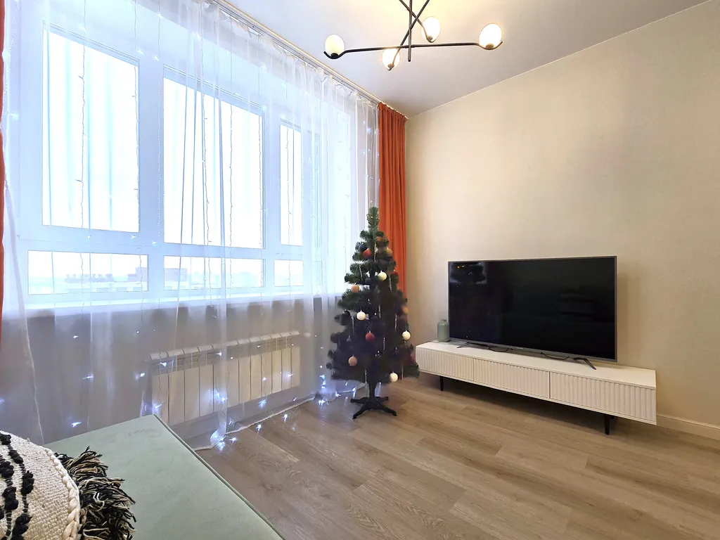 Трешка у аквапарка с панорамным видом на реку