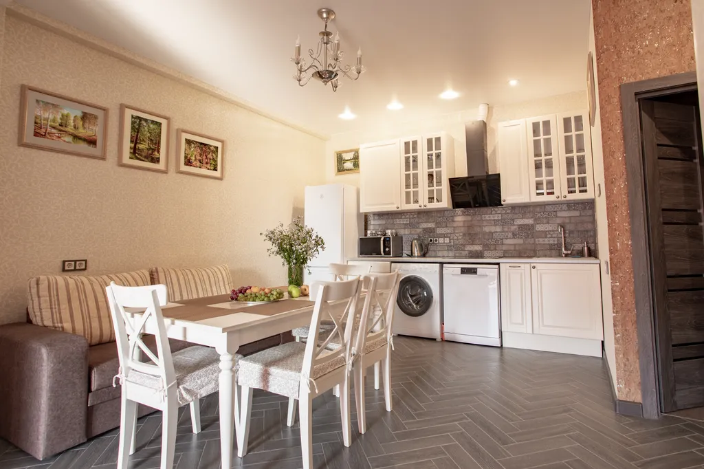 Апартамент с балконом и видом на горы №6