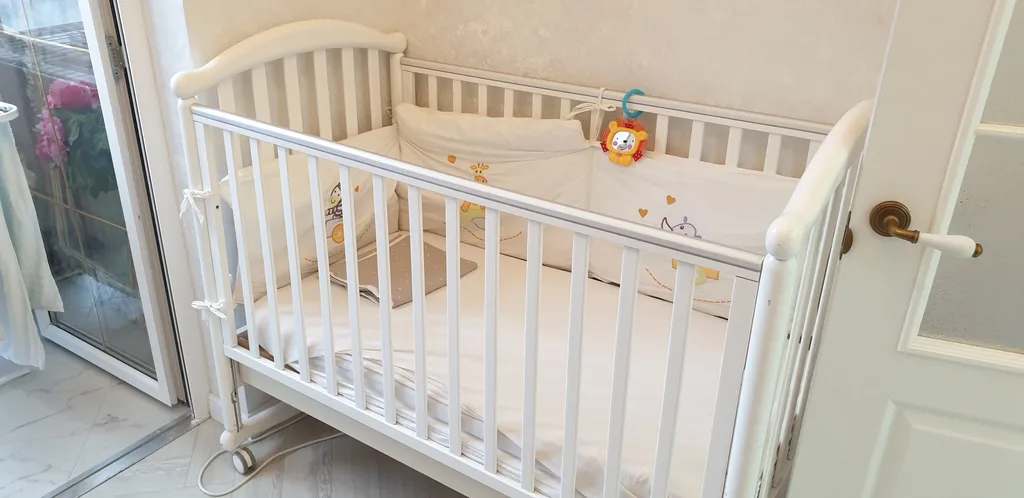 Шикарная 4-комнатная квартира у моря (Royal Apartment on Krymskaya 22)