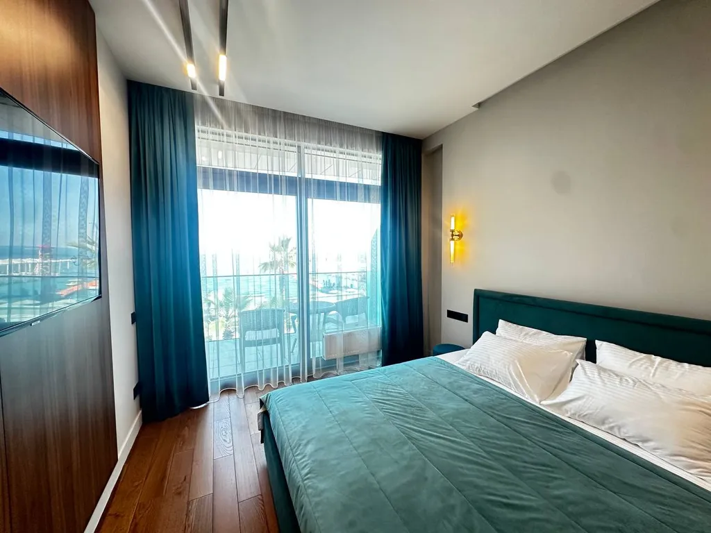 Просторные апартаменты с видом на море