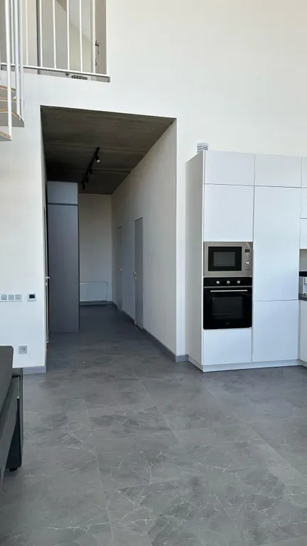 Барнхаус с бассейном и видом на реку