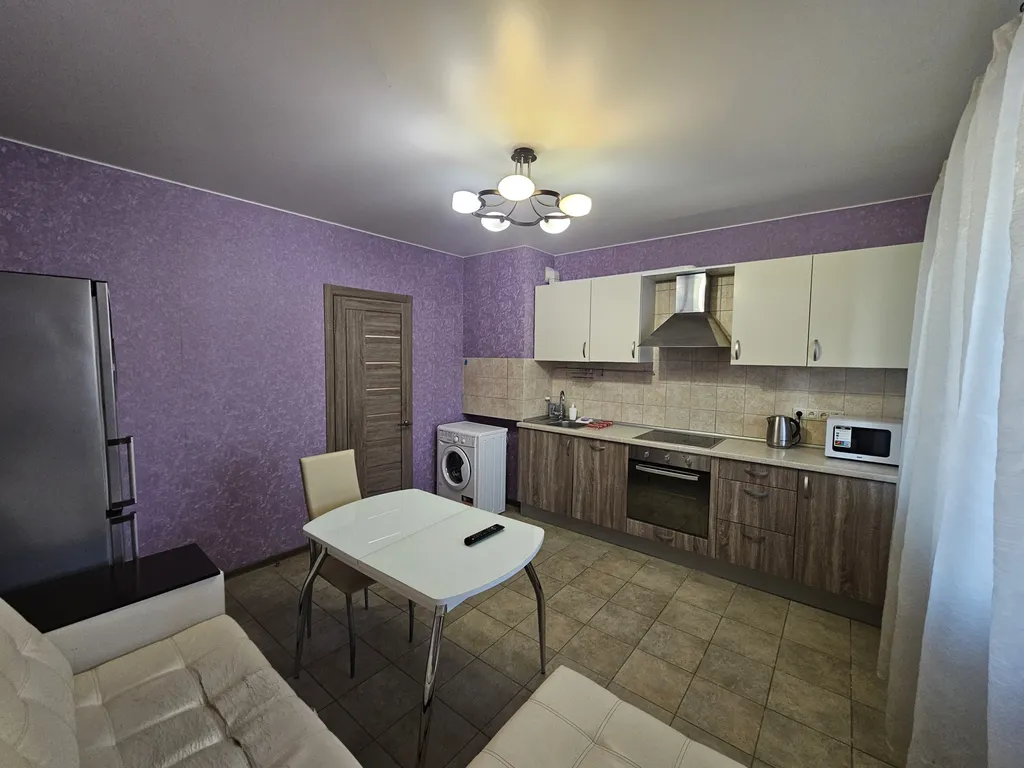 Вид на реку и крокус