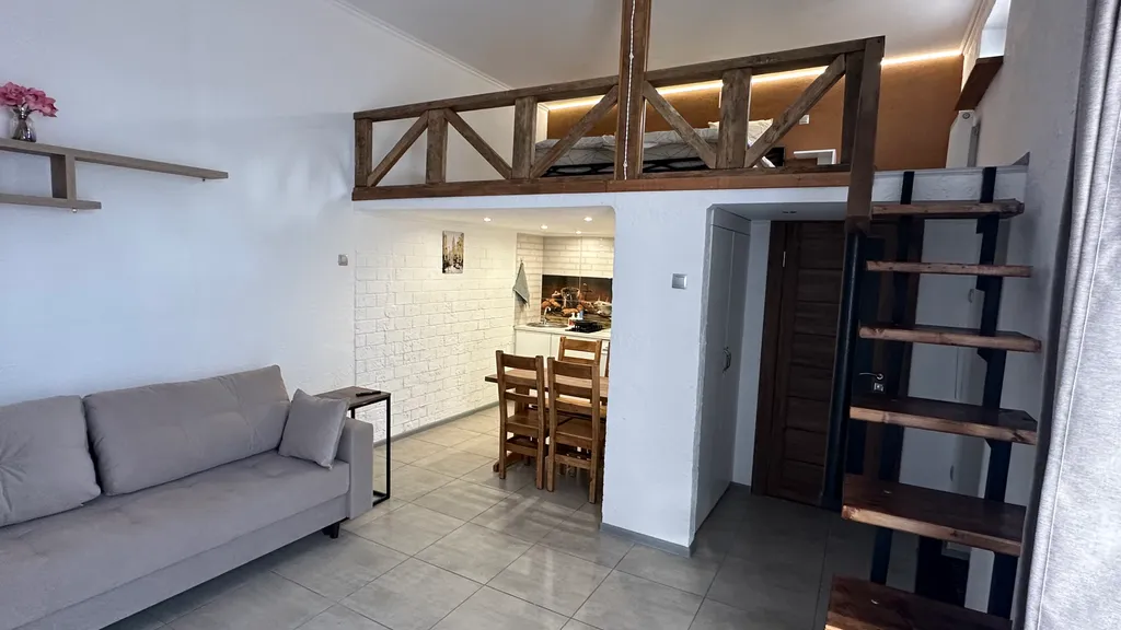 Коттедж Новая уютная квартира в частном районе — аренда посуточно в Брест