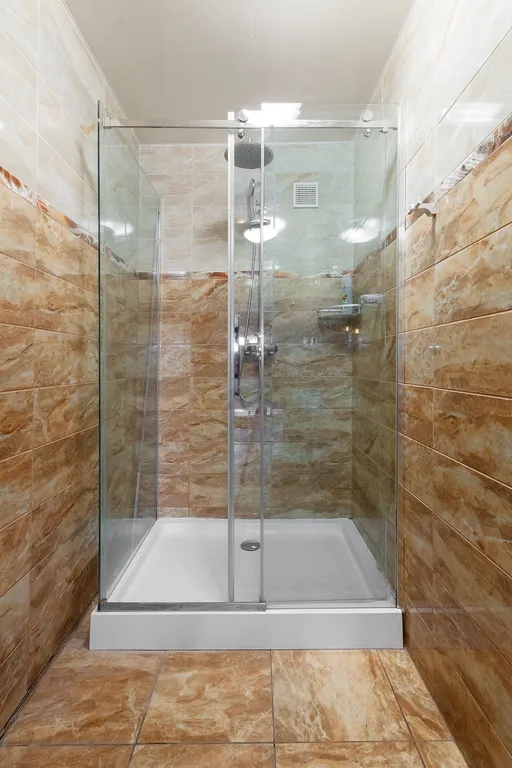 Коттедж с баней и бассейном