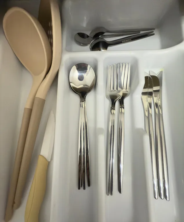 Самый центр города, АбуДаби Плаза, Байтерек, Линейный парк