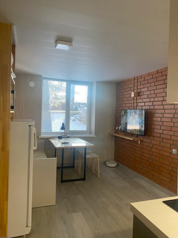 Уютный домик на озере