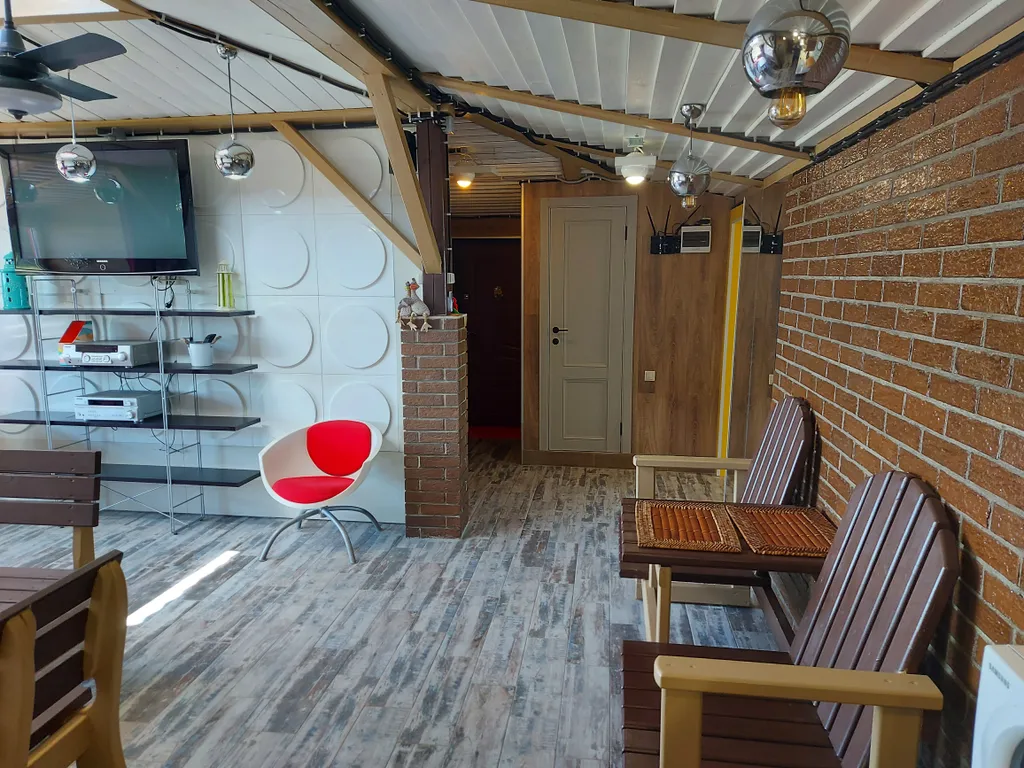 Уютный семейный коттедж с прекрасным видом на озеро Дривяты