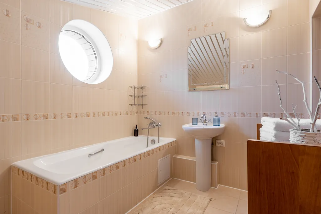 Большой коттедж на берегу Волги