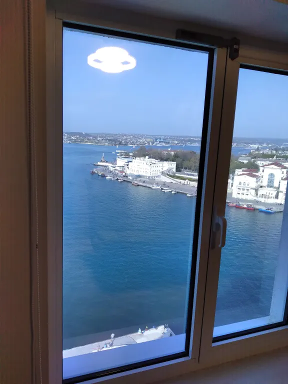 Студия на Хрустальном с видом на бухту Севастополя