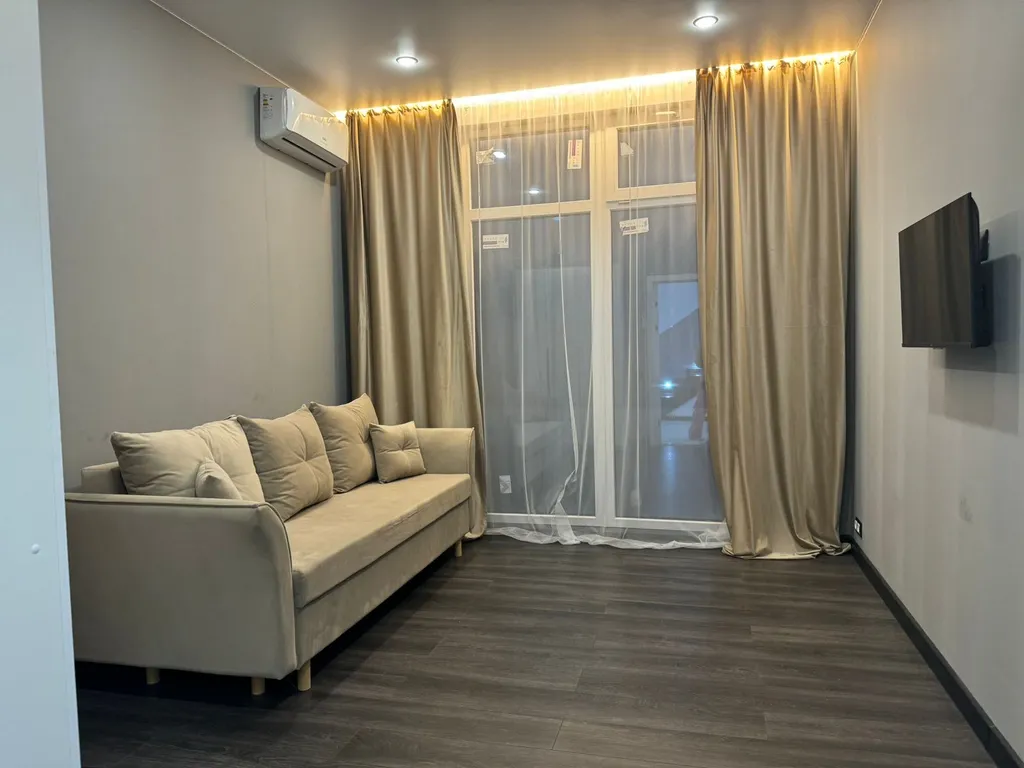 Дом с баней и теплым бассейном