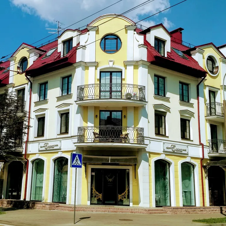 Новая квартира с подземным паркингом в центре — аренда посуточно в Брест