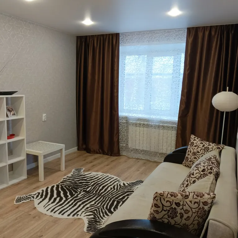 Отличная 2-комнатная квартира с ремонтом в центре города