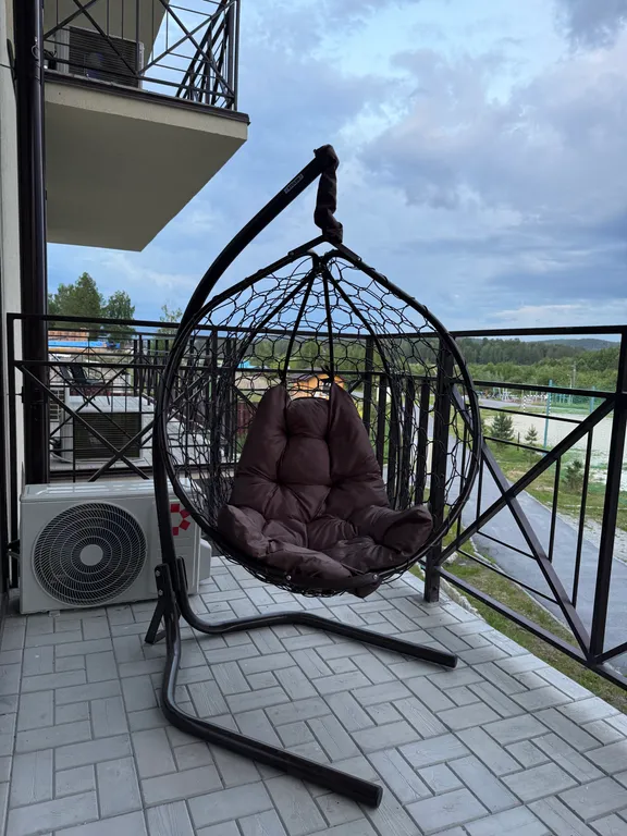 Семейный апартамент у озера на горнолыжном курорте Солнечная Долина