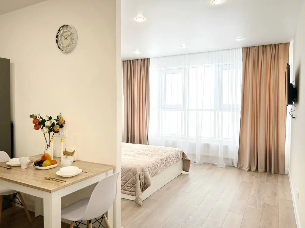 Просторная студия на 15 этаже