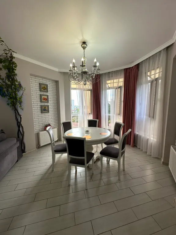 Большая квартира в сириусе