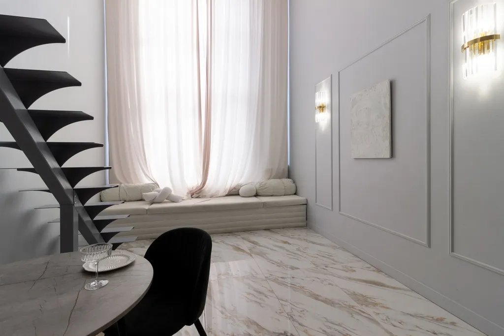 Двухуровневая студия с панорамным видом на город