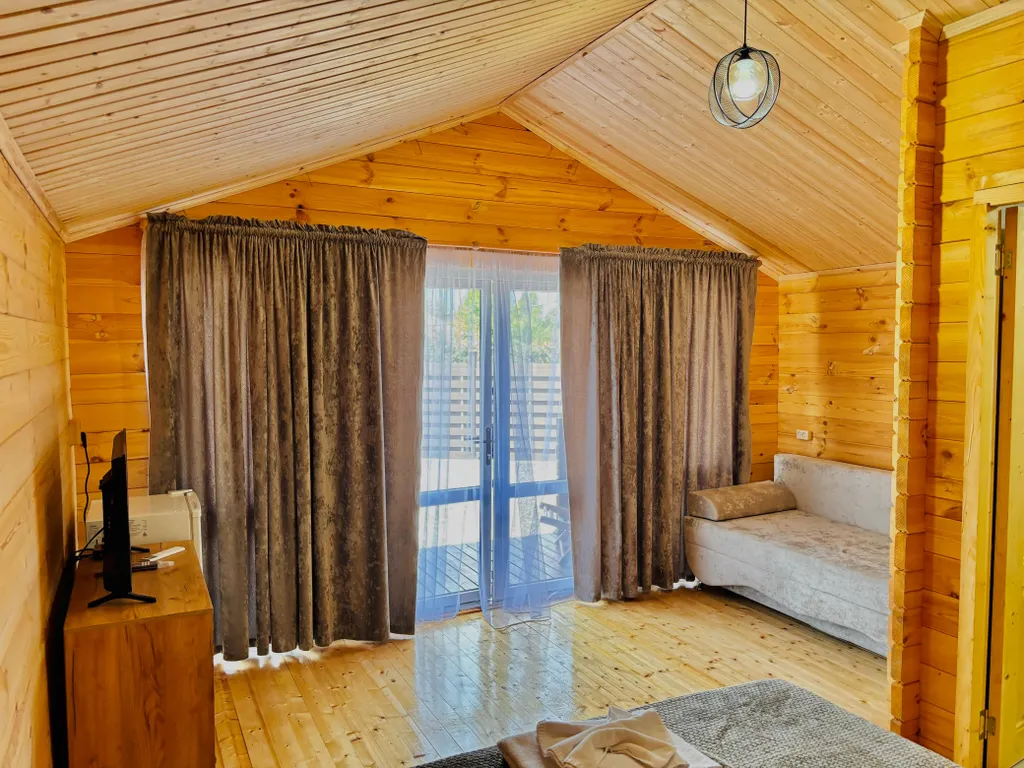 Коттедж 1-комнатный Дом — Сухум