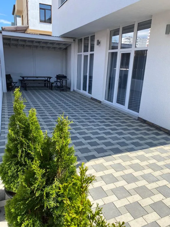 6-комнатный Дом