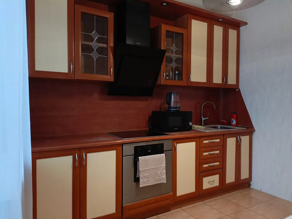 Уютная однокoмнатная квартиpа в центре города