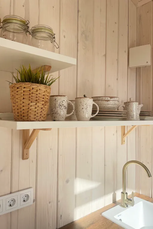 Уютный дом в южном саду