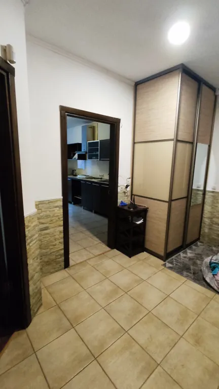 Просторная квартира в новом доме, центр города