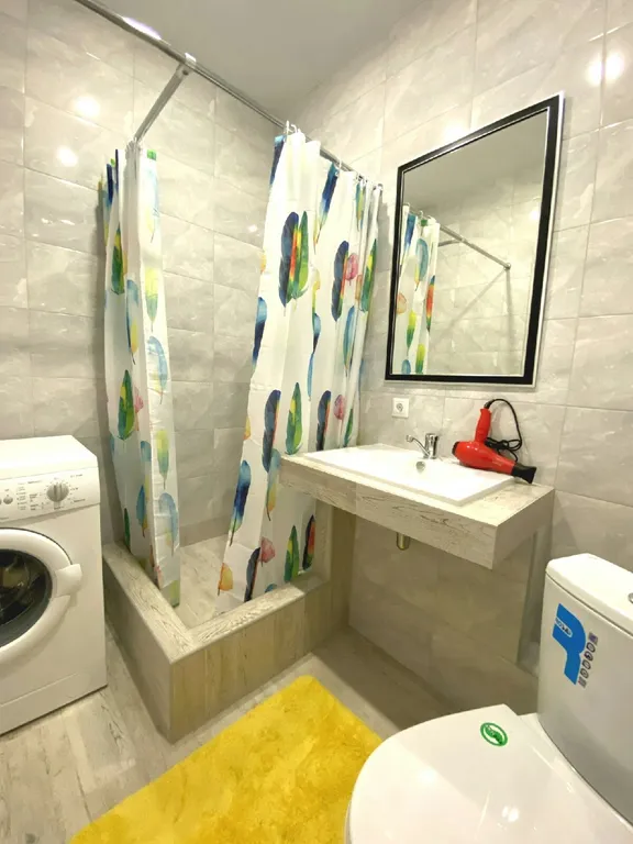 Уютная квартира-студия с диванчиком у торгового центра Вавилон