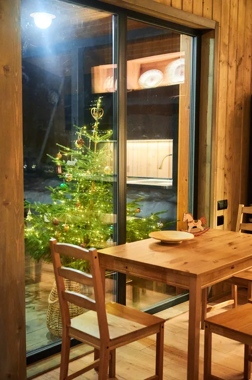 Коттедж Коттедж на берегу реки — Хотнежа