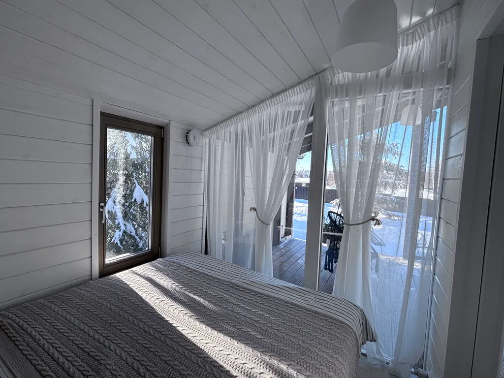 Уютный дом барн в лесу