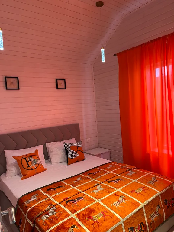 Уютный дом с бассейном