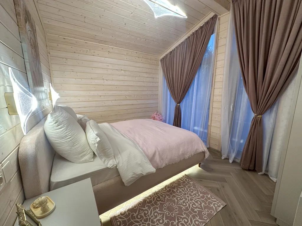 Барнхаус Дом у озера с видом на лес и озеро