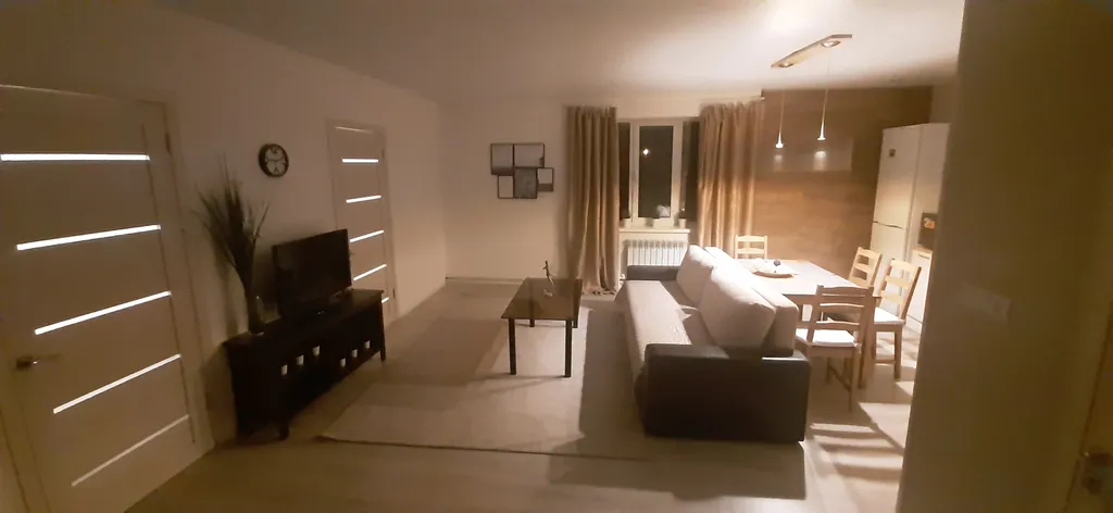 Дом в деревне с баней