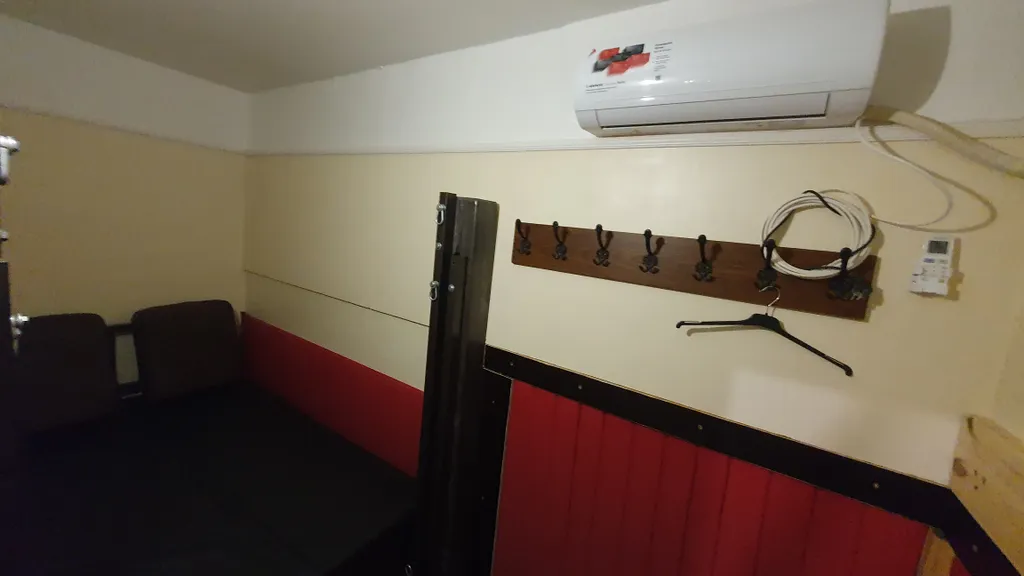 Отдельный вход до 6 спальных мест