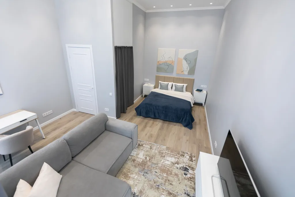 Вид на Неву, новый ремонт