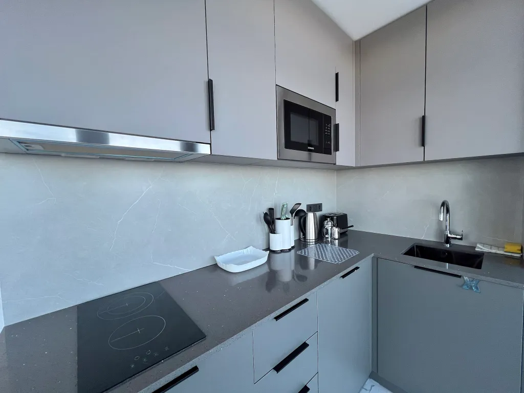 Роскошные апартаменты с террасой в 20 метрах от моря