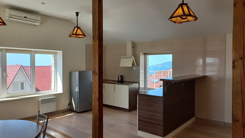 Трёхкомнатная квартира с панорамным видом на море и горы