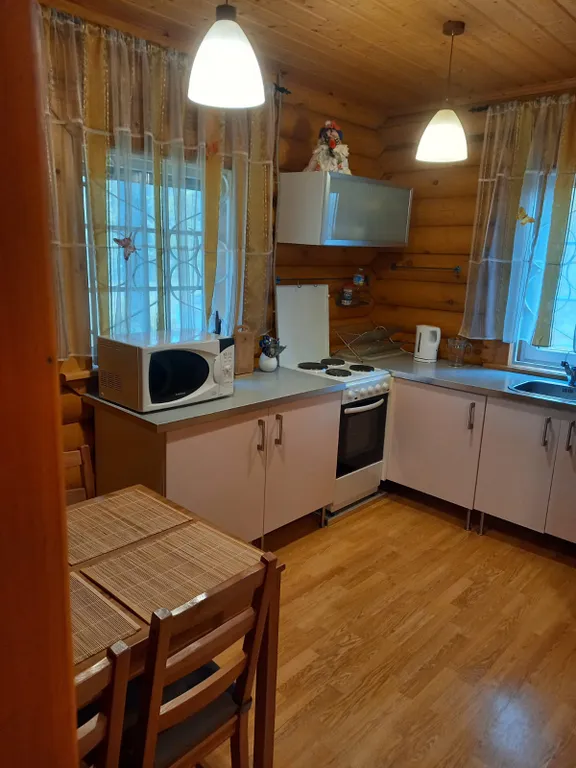 Уютный коттедж у озера