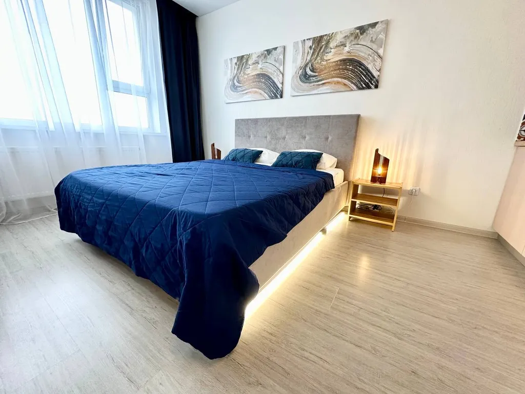 Яркая квартира со всеми удобствами — аренда посуточно в Екатеринбург