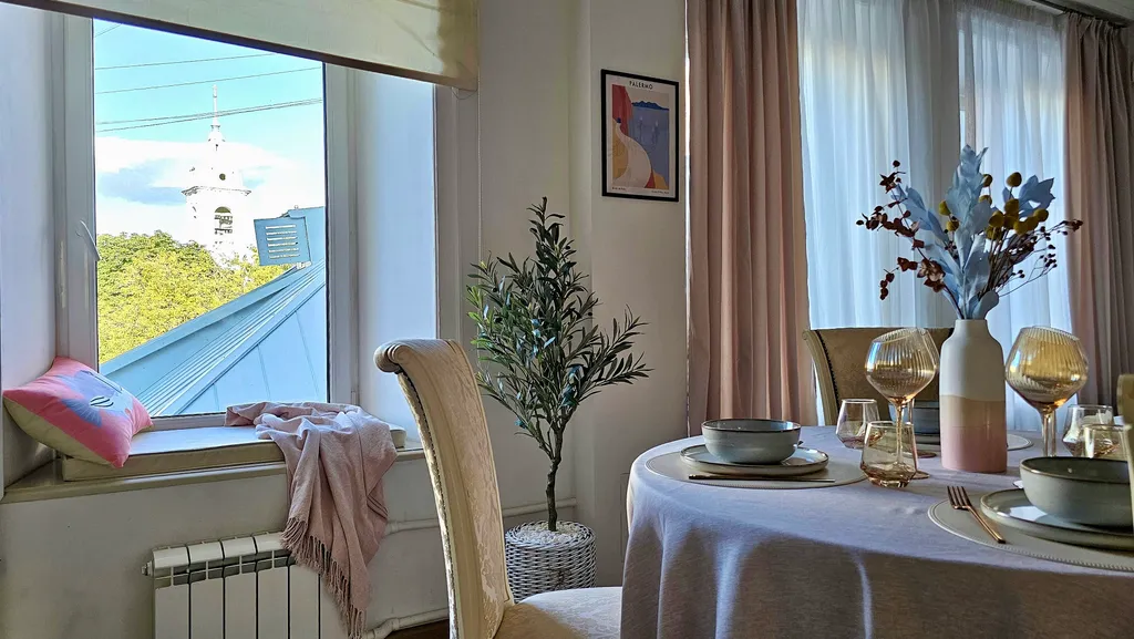 Квартира Уютная дизайнерская 2-комнатная квартира в самом центре Москвы — Москва