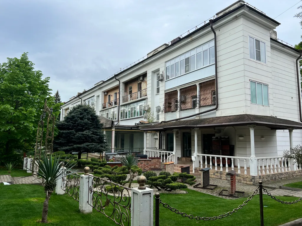 Квартира Уютные апартаменты "Лофт Фонтаны" с видом на Александровский сквер — Краснодар