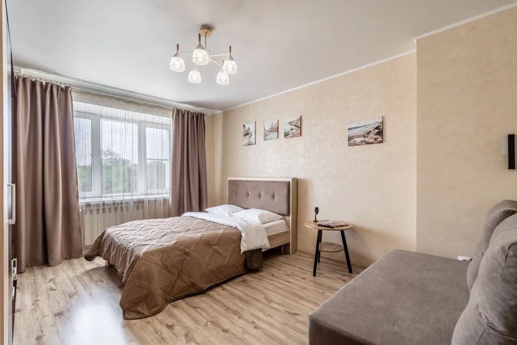 Светлая и просторная квартира в центре с видом на набережную — аренда посуточно в Курган