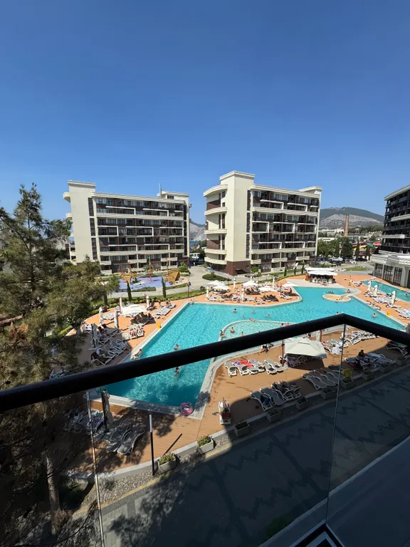 Квартира на берегу моря в комплексе Атлас- первая линия — аренда посуточно в Судак