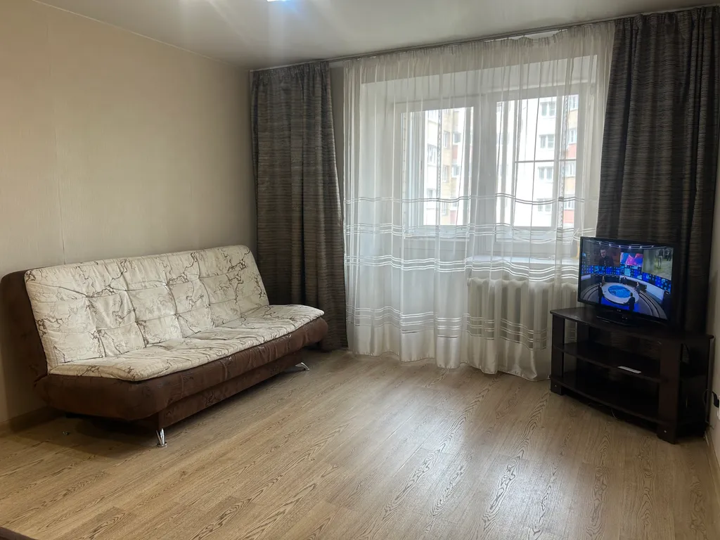 Уютная квартира в новом доме рядом с ж/д вокзалом — аренда посуточно в Киров