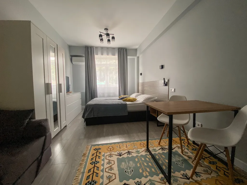 Просторная квартира с балконом вблизи подъемника