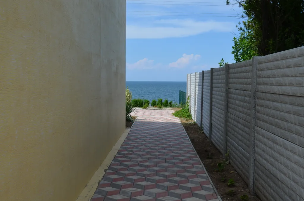 Комната с видом на море со всеми удобствами и отдельным входом