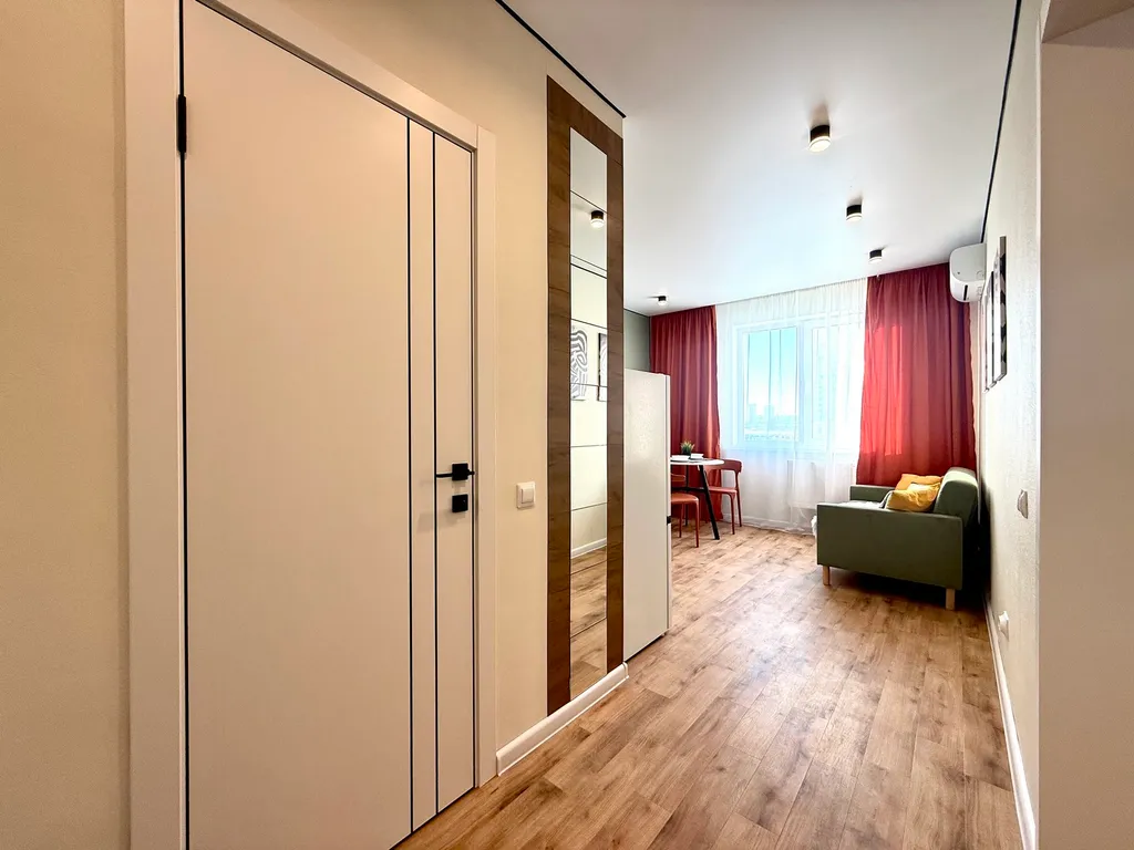 Квартира на Автомобилистов, 15 от компании Хоум Отель