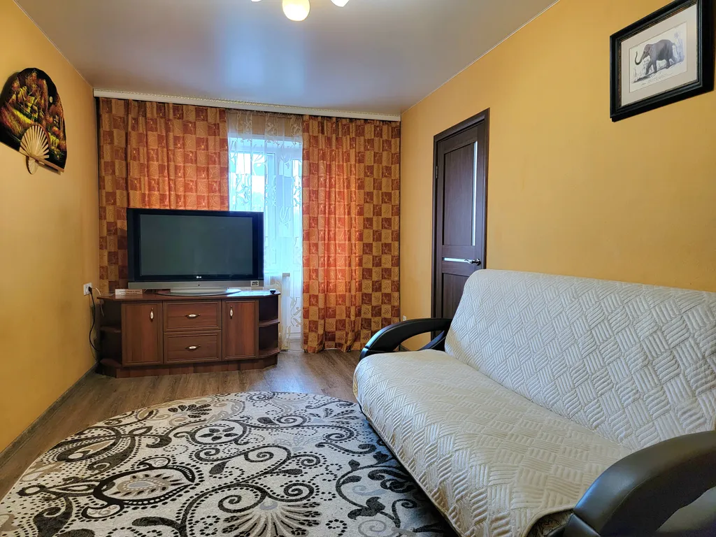 Комфортная квартира рядом с вокзалом — аренда посуточно в Кемерово