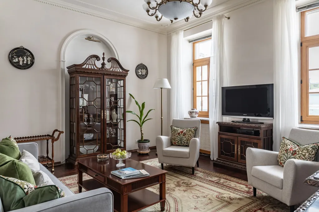 Квартира 4-комнатная квартира в центре с собственной парковкой — Москва