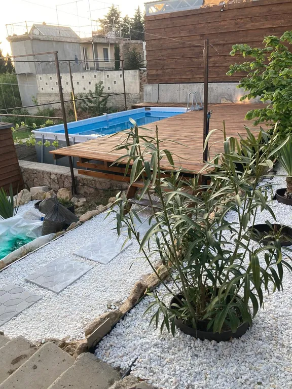 Сруб у моря